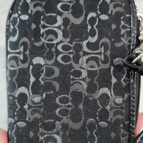 Coach wristlet - Picture 6 of 6